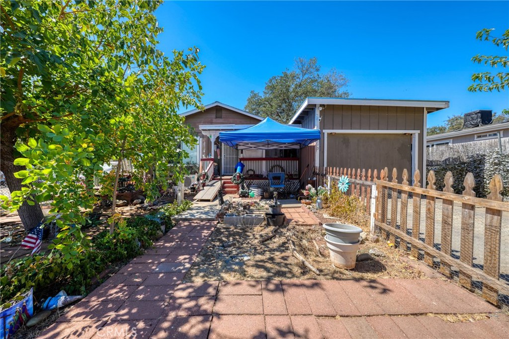 4113 Spruce Property Photo 3