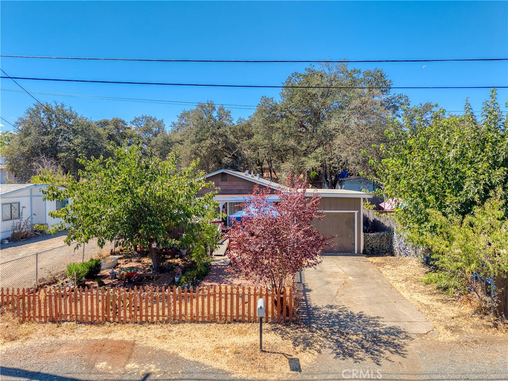 4113 Spruce Property Photo 4