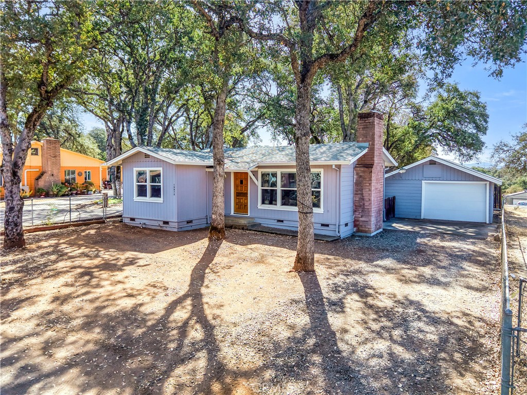 15973 33rd Property Photo 2