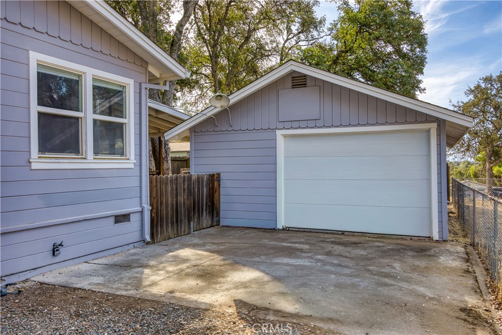 15973 33rd Property Photo 6