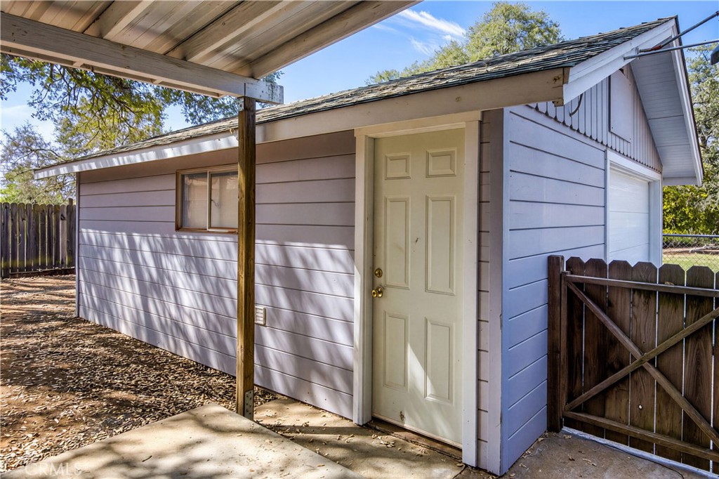 15973 33rd Property Photo 8