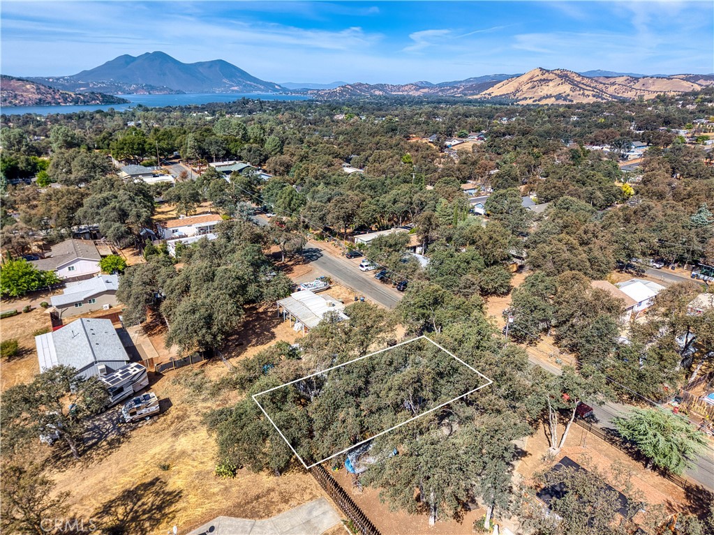 15973 33rd Property Photo 32