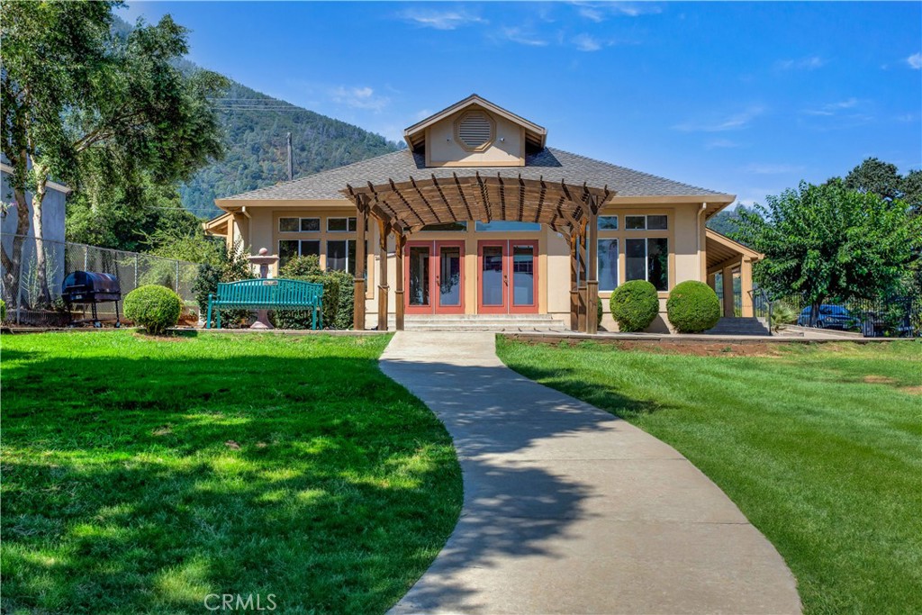 8239 Little Borax Lake Rd Property Photo 13