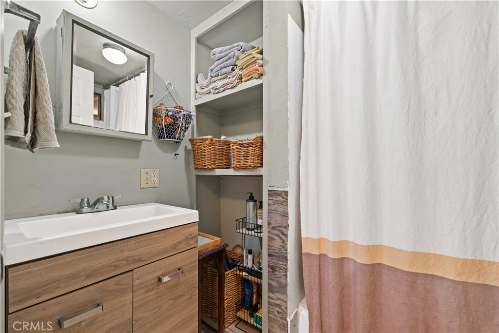 23800 West Road Property Photo 18