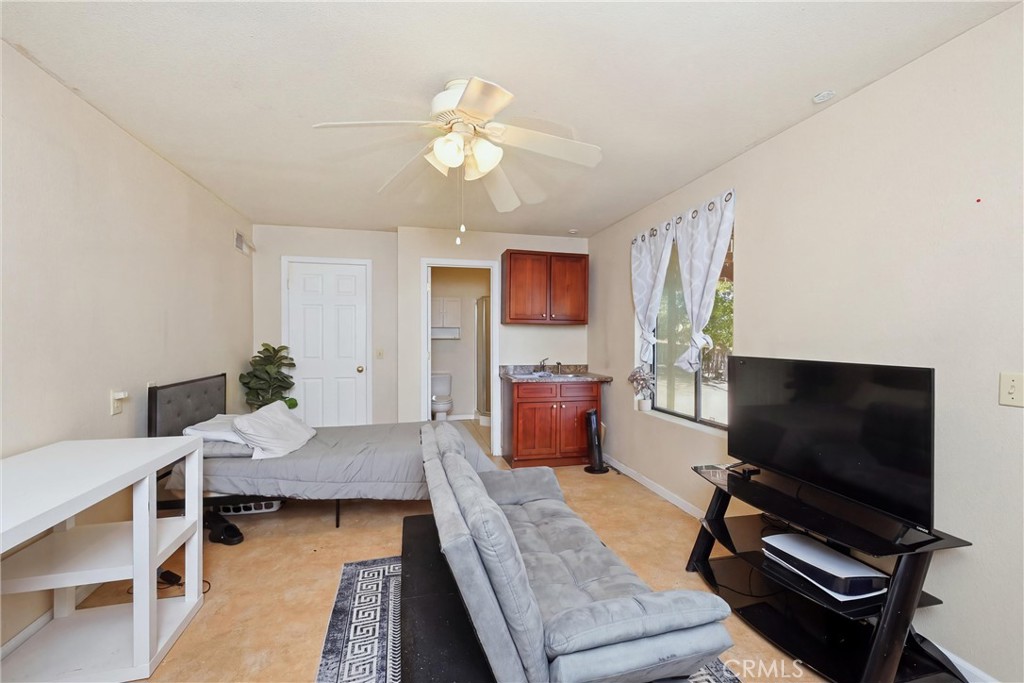 2850 Hartley Road Property Photo 11