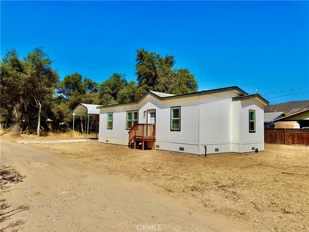 13586 Fair Oak Road Property Photo 2