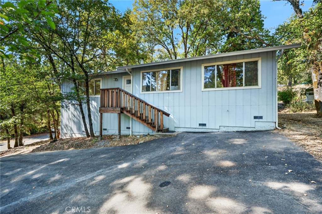 1755 Lupine Property Photo 3