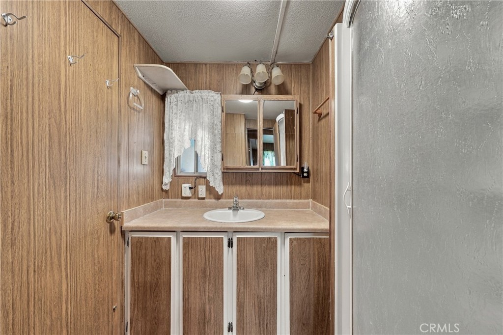 1025 Martin Space 25 Property Photo 12