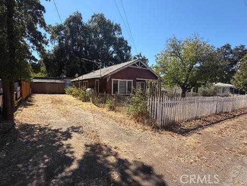 4235 Oak Street Property Photo 3