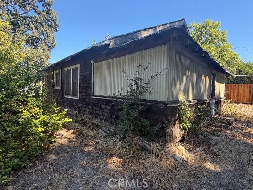 4235 Oak Street Property Photo 6