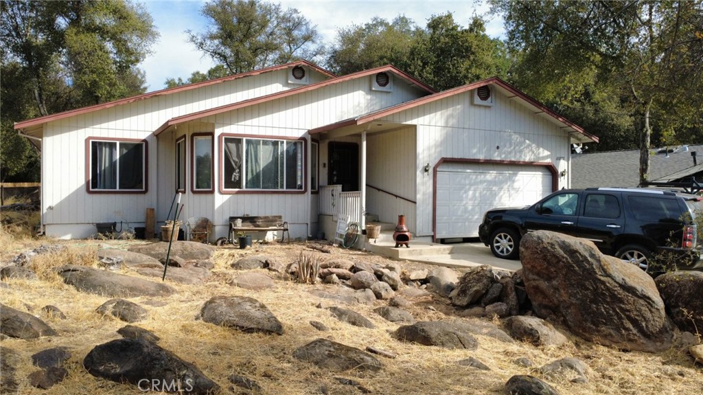 18872 North Shore Drive Property Photo 1