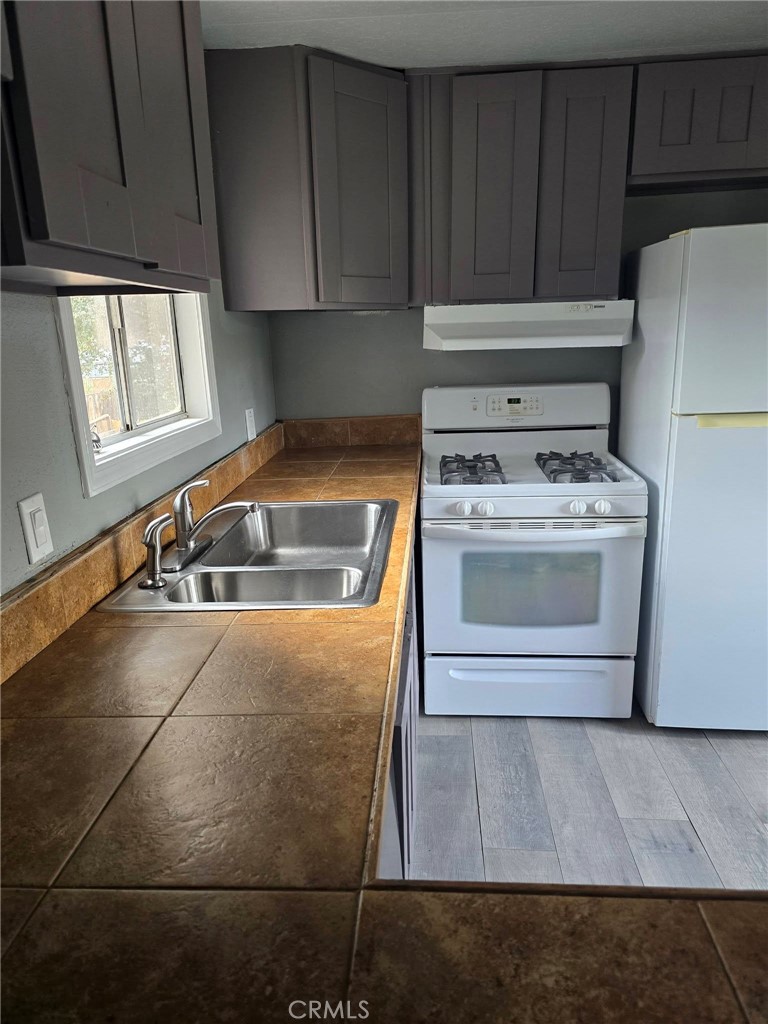 4083 Lasky Property Photo 6