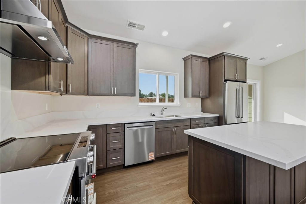 1267 Fenway Property Photo 14
