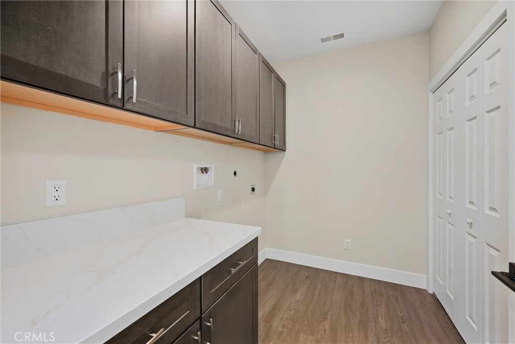 1267 Fenway Property Photo 27
