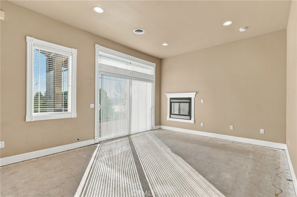 4967 Valley Court Property Photo 12