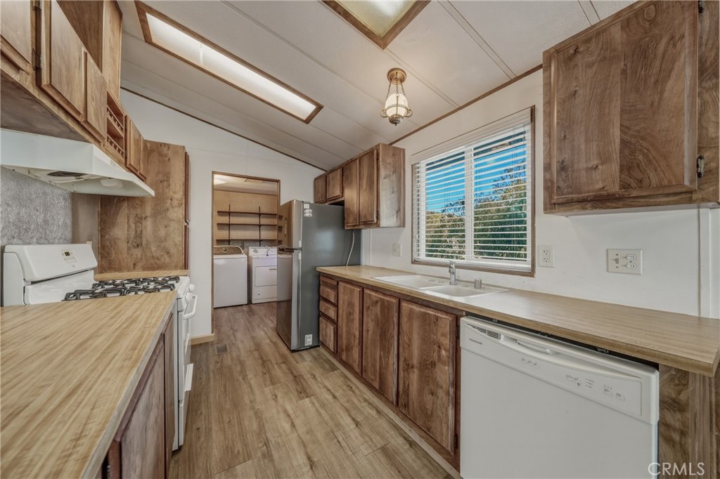 3313 Green Property Photo 21