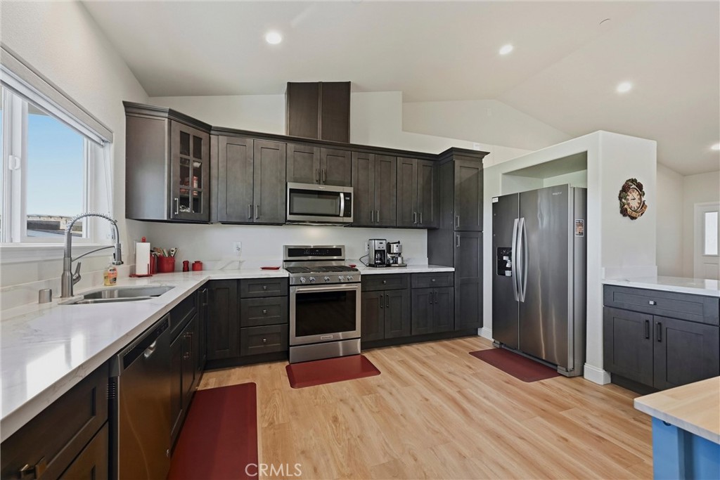 18733 Hidden Valley Road Property Photo 11