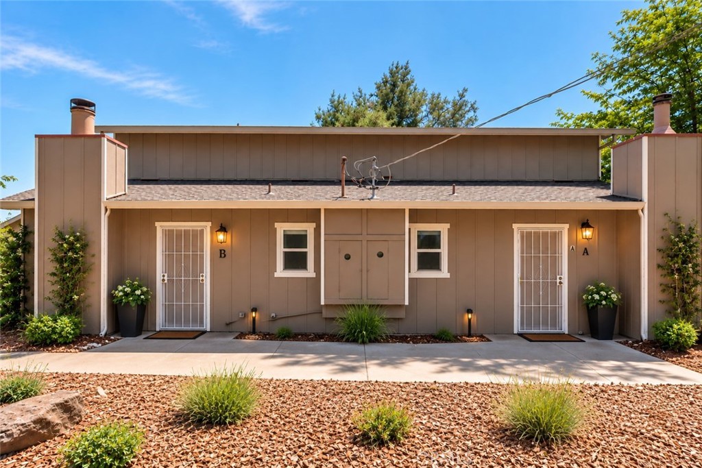 19306 Mountain Meadow S Property Photo 1
