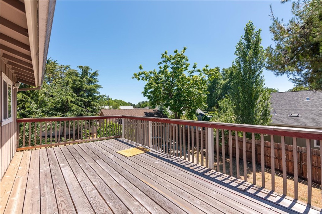 19306 Mountain Meadow S Property Photo 7