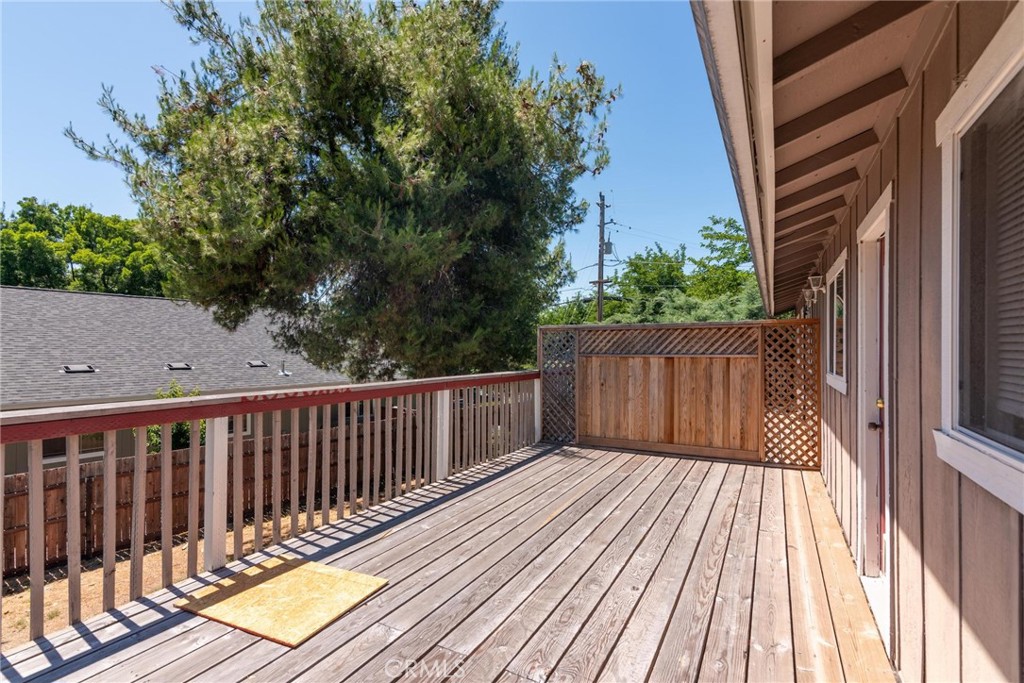 19306 Mountain Meadow S Property Photo 6