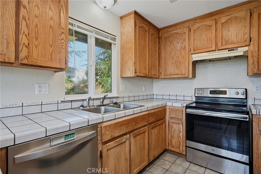 17198 Squirrelhill Property Photo 12