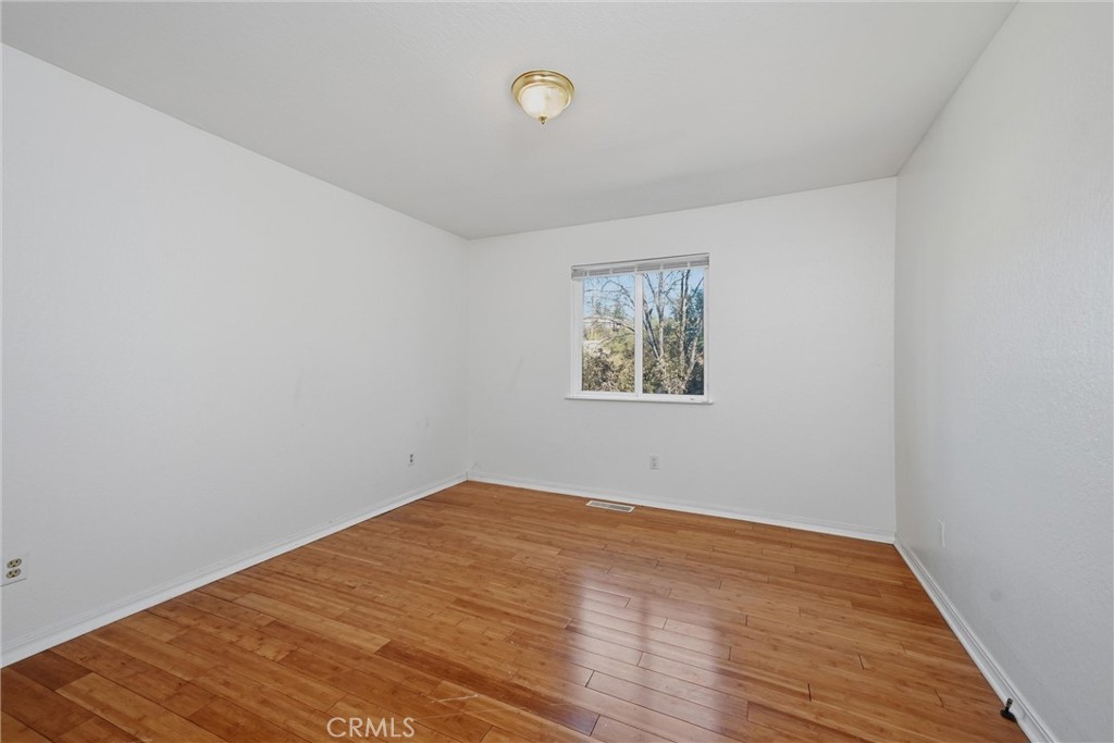 17198 Squirrelhill Property Photo 18