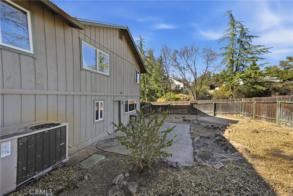 17198 Squirrelhill Property Photo 29