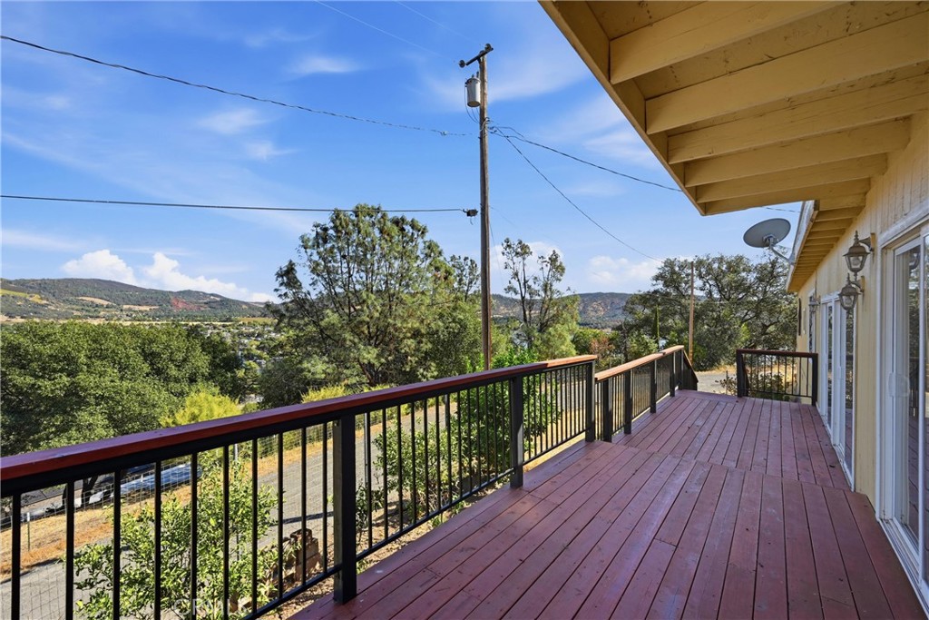 12322 Lakeview Drive Property Photo 1