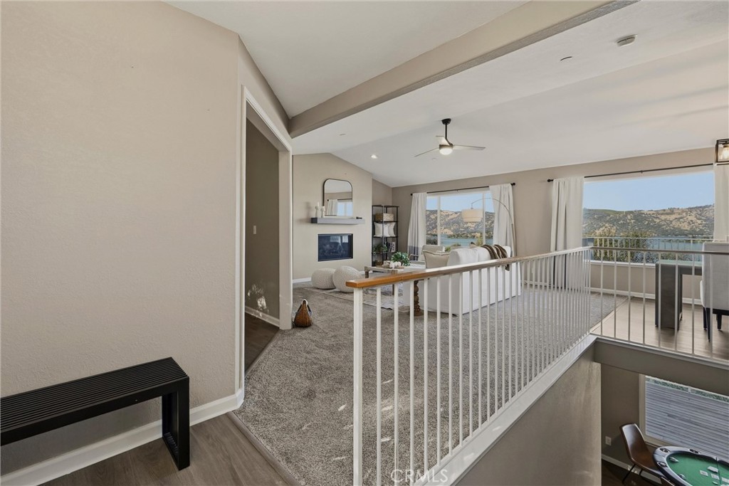 3113 S Lake Drive Property Photo 6