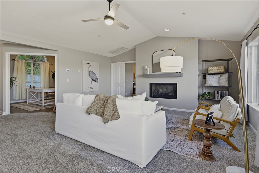3113 S Lake Drive Property Photo 8