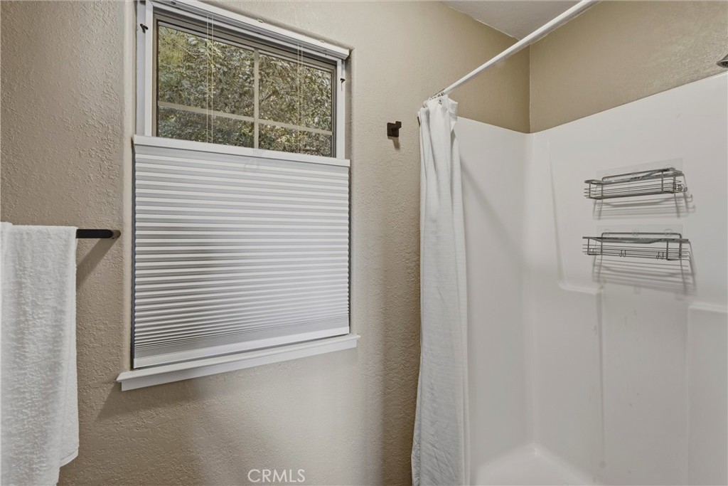 3113 S Lake Drive Property Photo 28