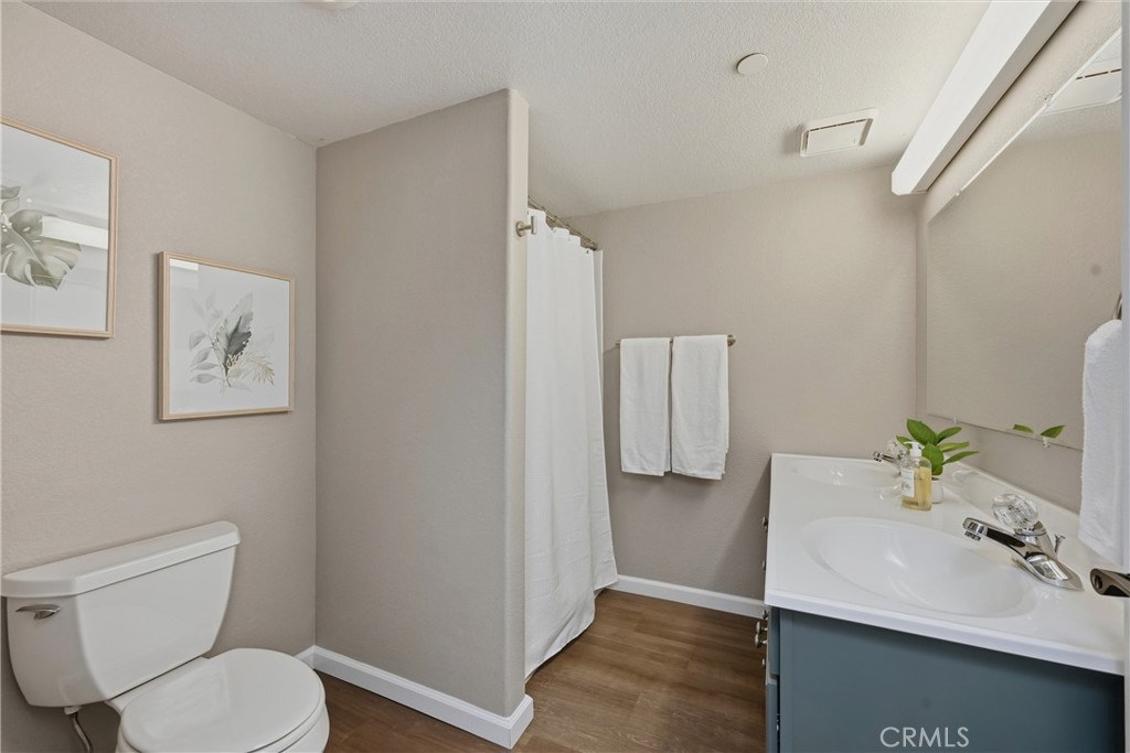 3113 S Lake Drive Property Photo 36