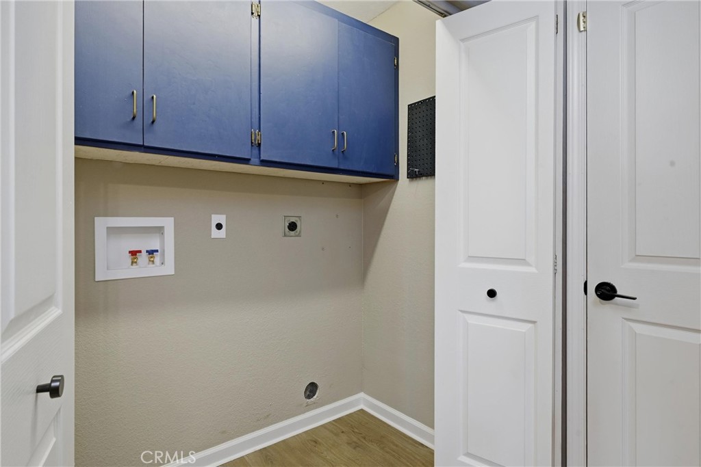 3113 S Lake Drive Property Photo 45