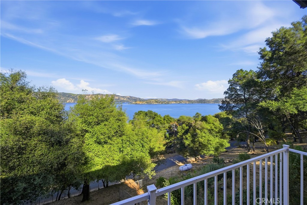 3113 S Lake Drive Property Photo 48