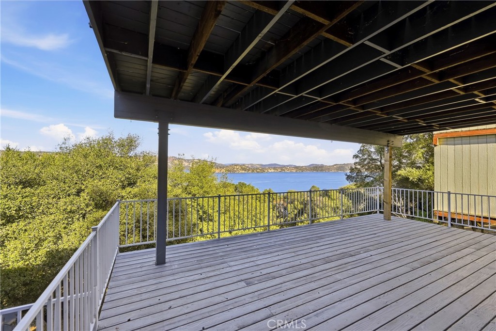 3113 S Lake Drive Property Photo 50