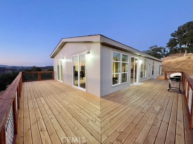 11265 Lake Ridge Rd Property Photo 6