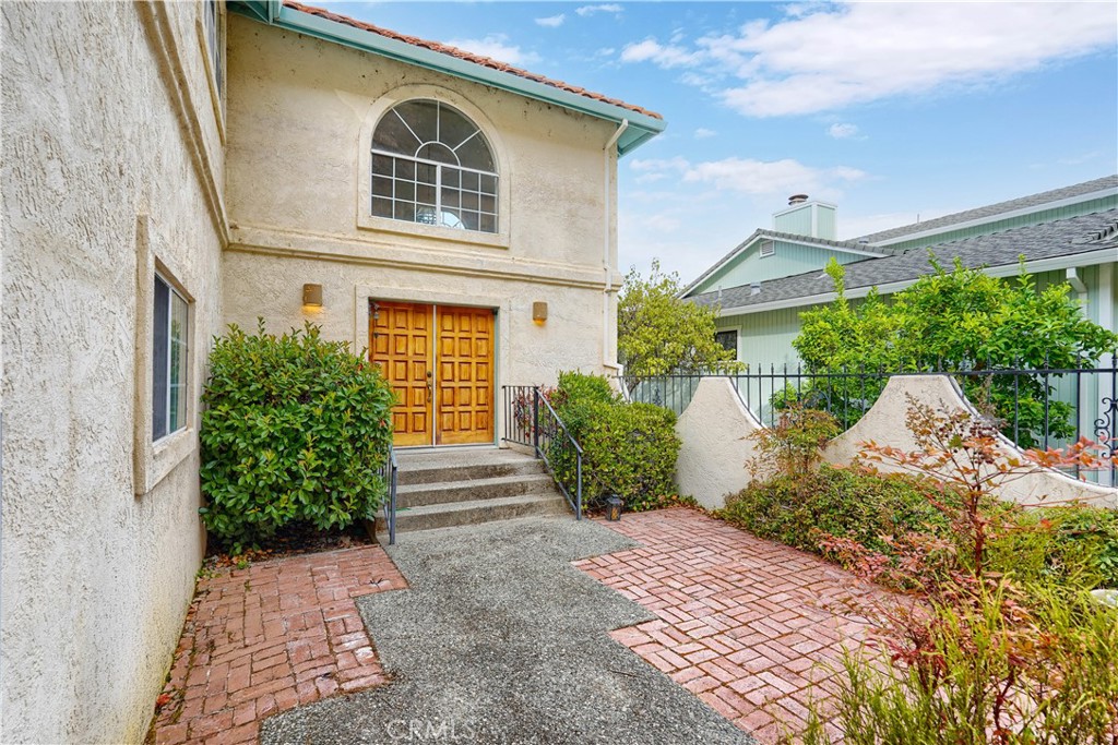 9517 Windflower Property Photo 4