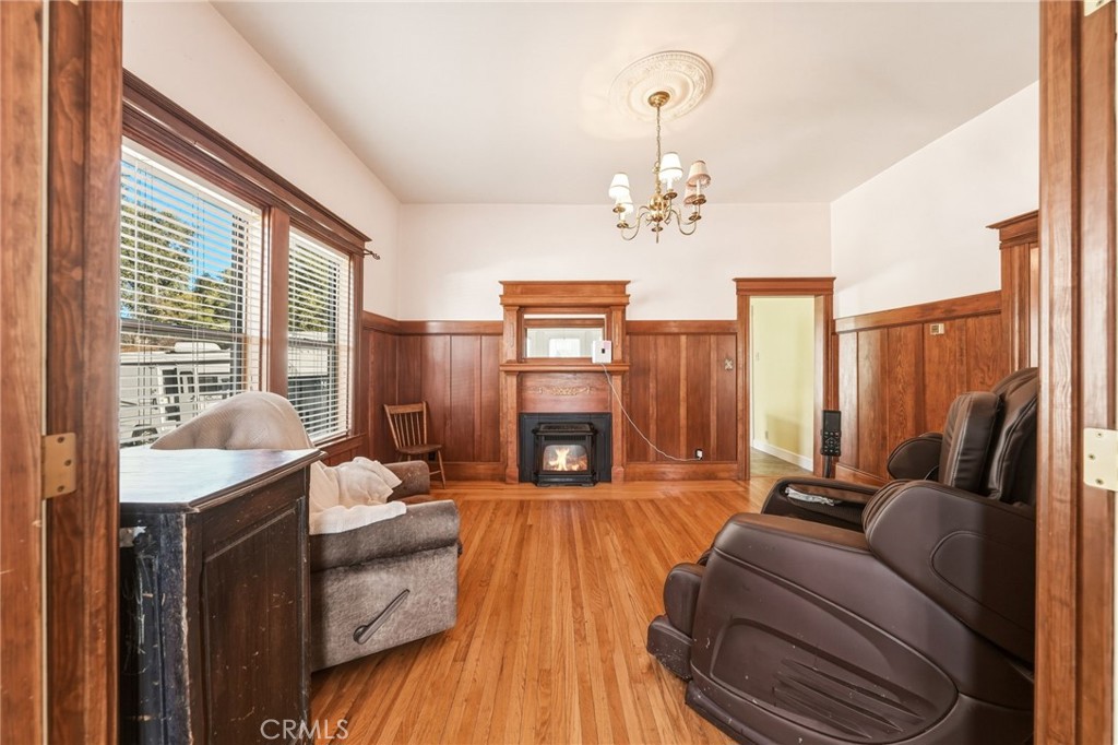 470 Second Street Property Photo 6