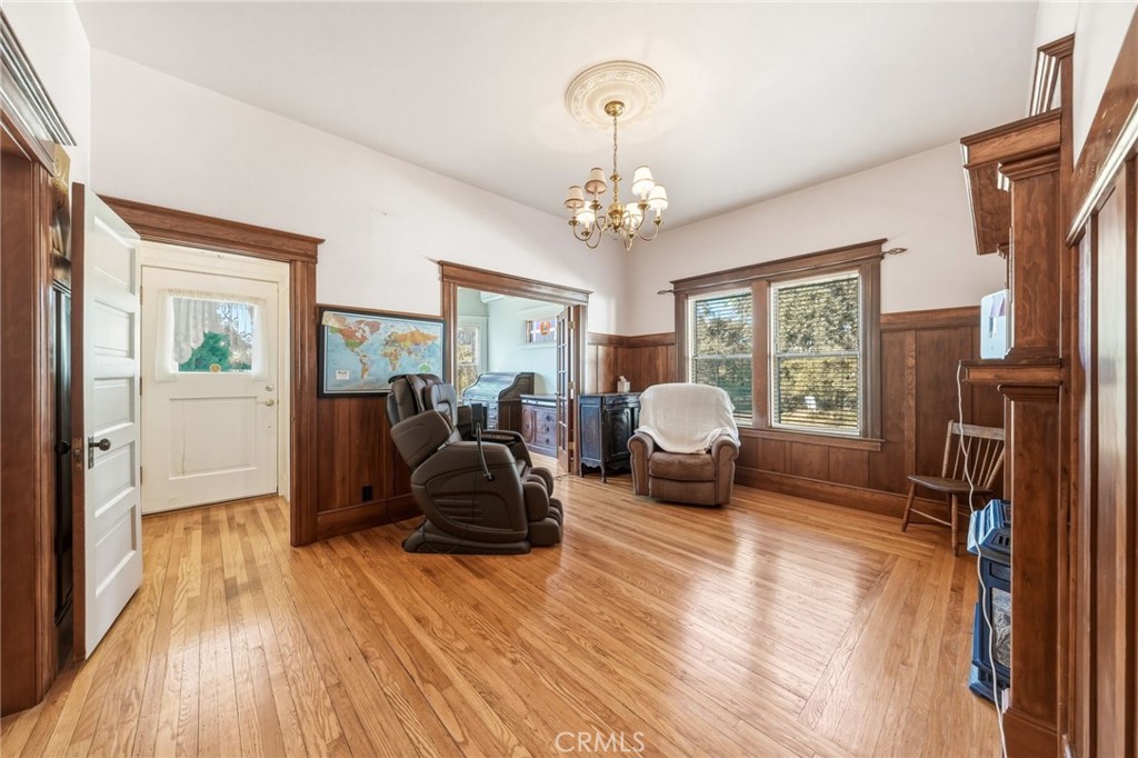 470 Second Street Property Photo 7
