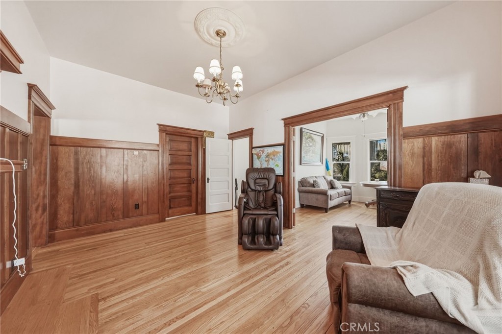 470 Second Street Property Photo 8