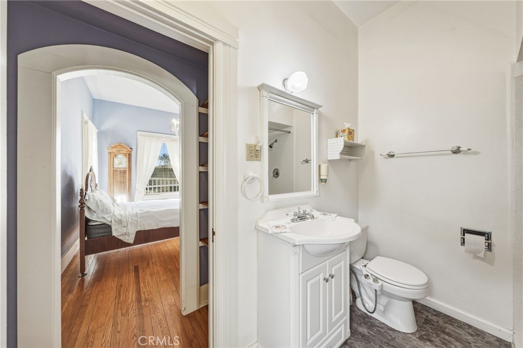 470 Second Street Property Photo 13