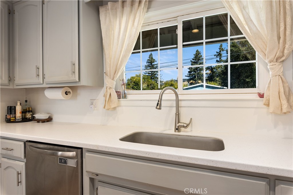 6843 Rosemont Drive Property Photo 13
