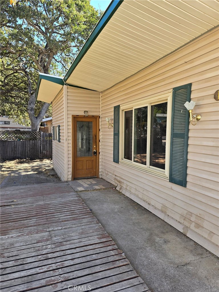 14613 Robinson Avenue Property Photo 7