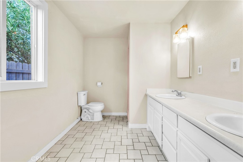 3166 12th St Property Photo 31
