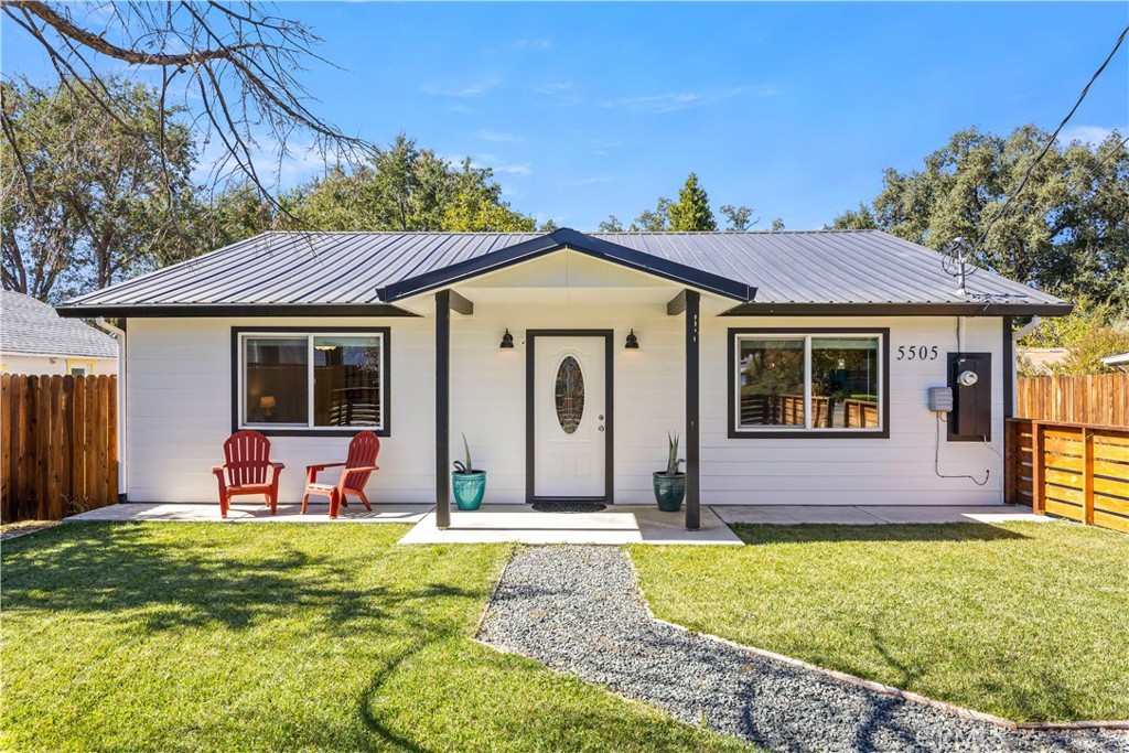 5505 Live Oak Drive Property Photo 1