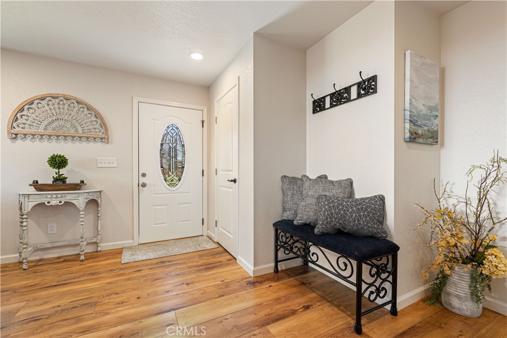 5505 Live Oak Drive Property Photo 7