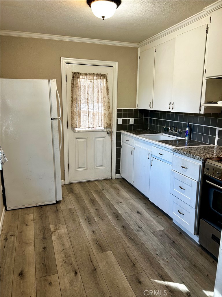 475 7th Property Photo 5