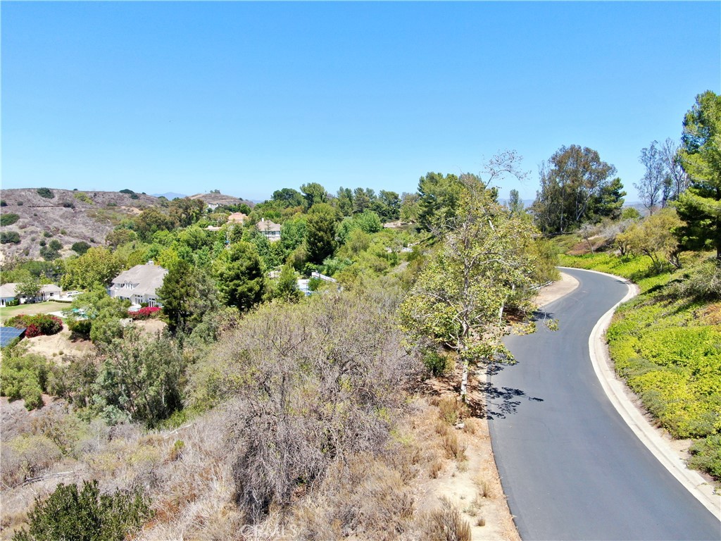 27591 Rolling Wood Lane Property Photo 18