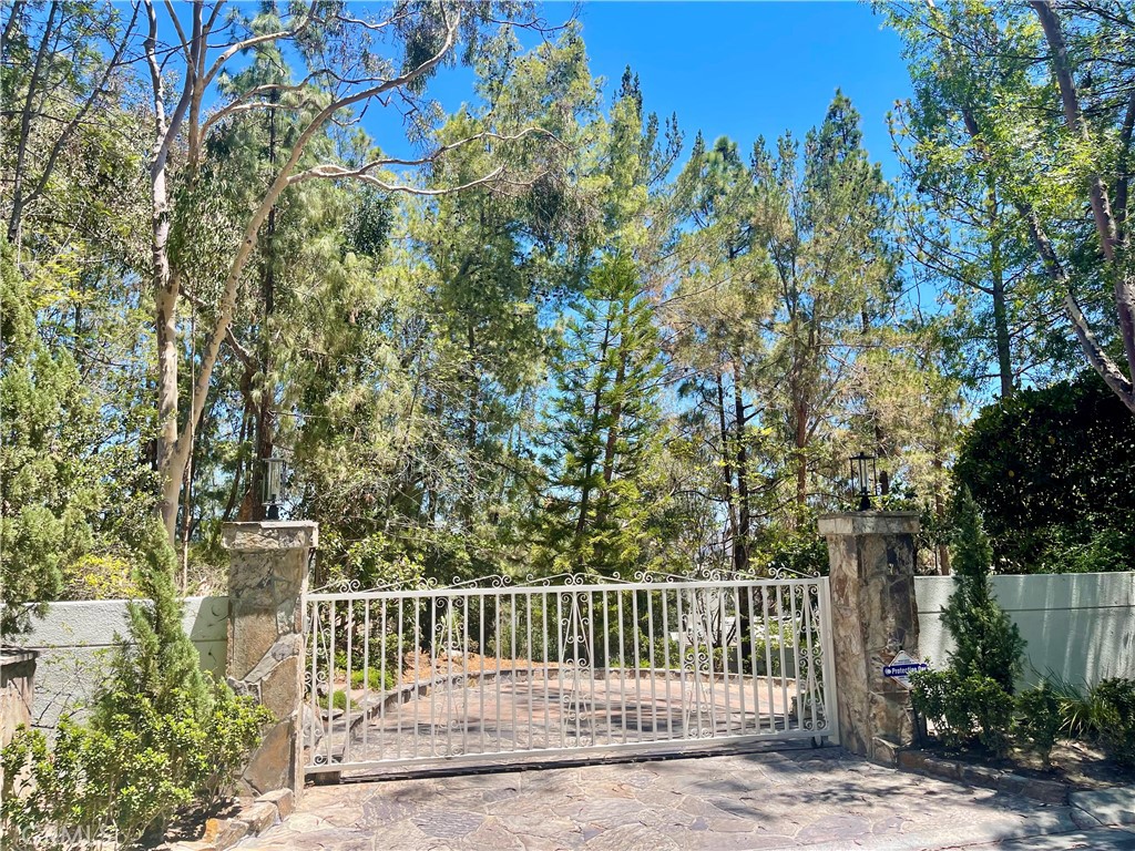 27591 Rolling Wood Lane Property Photo 40