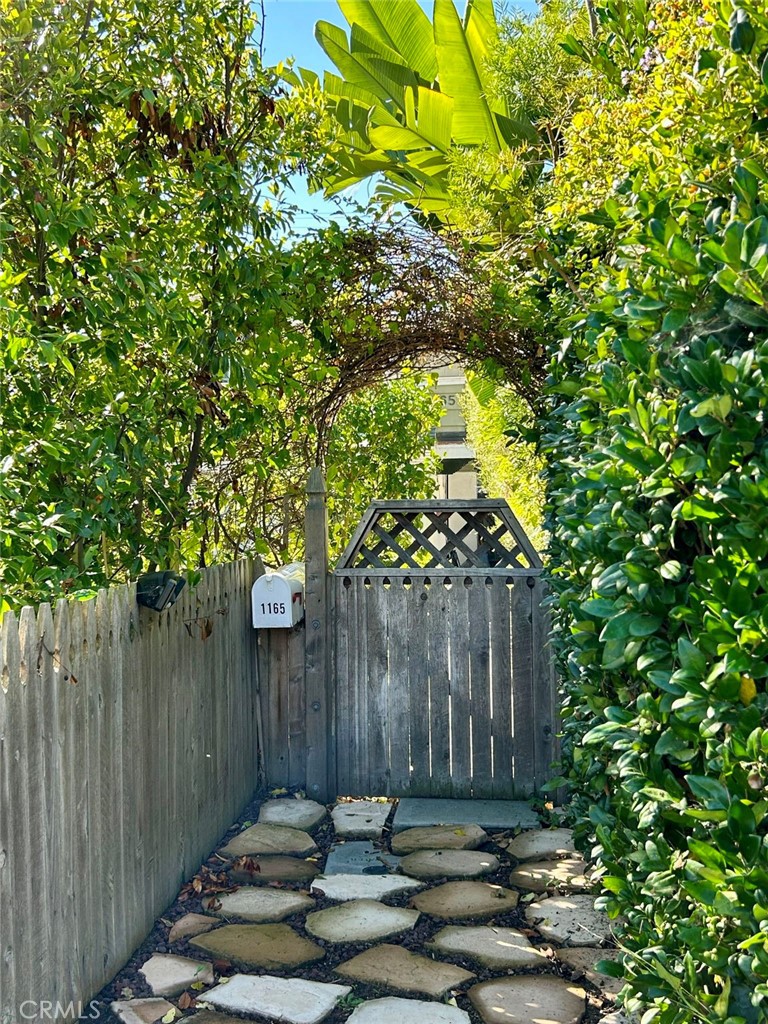 1165 Catalina Property Photo 4